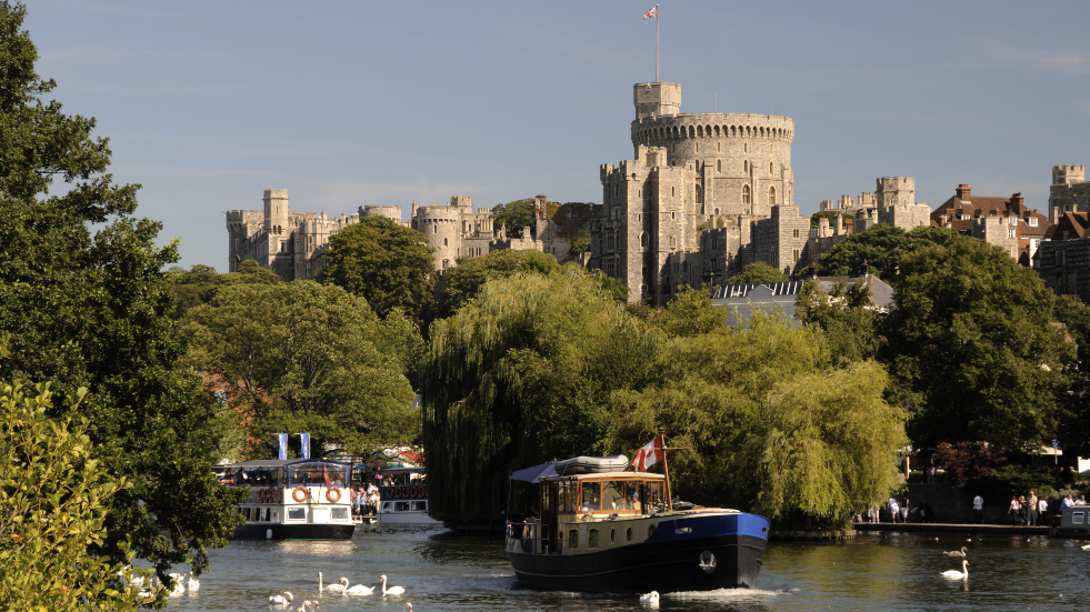 Thames river trip Windsor Castle